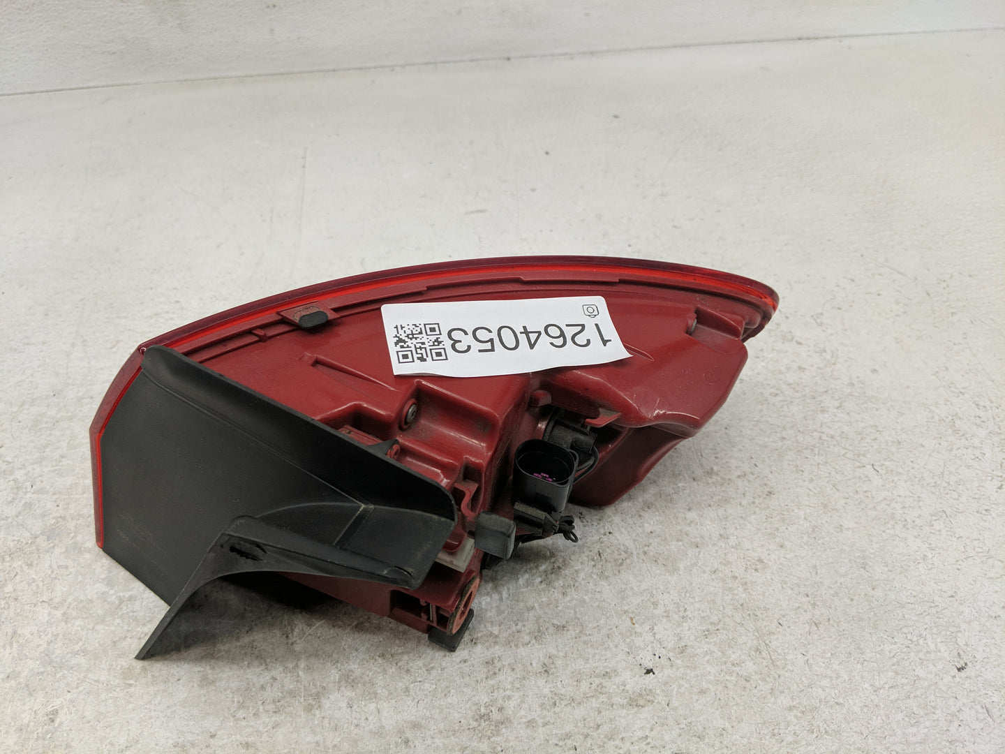 2013-2016 Audi A4 Tail Light Assembly Driver Left OEM P/N:8K9945095AC Fits Fits 2013 2014 2015 2016 OEM Used Auto Parts - Oe