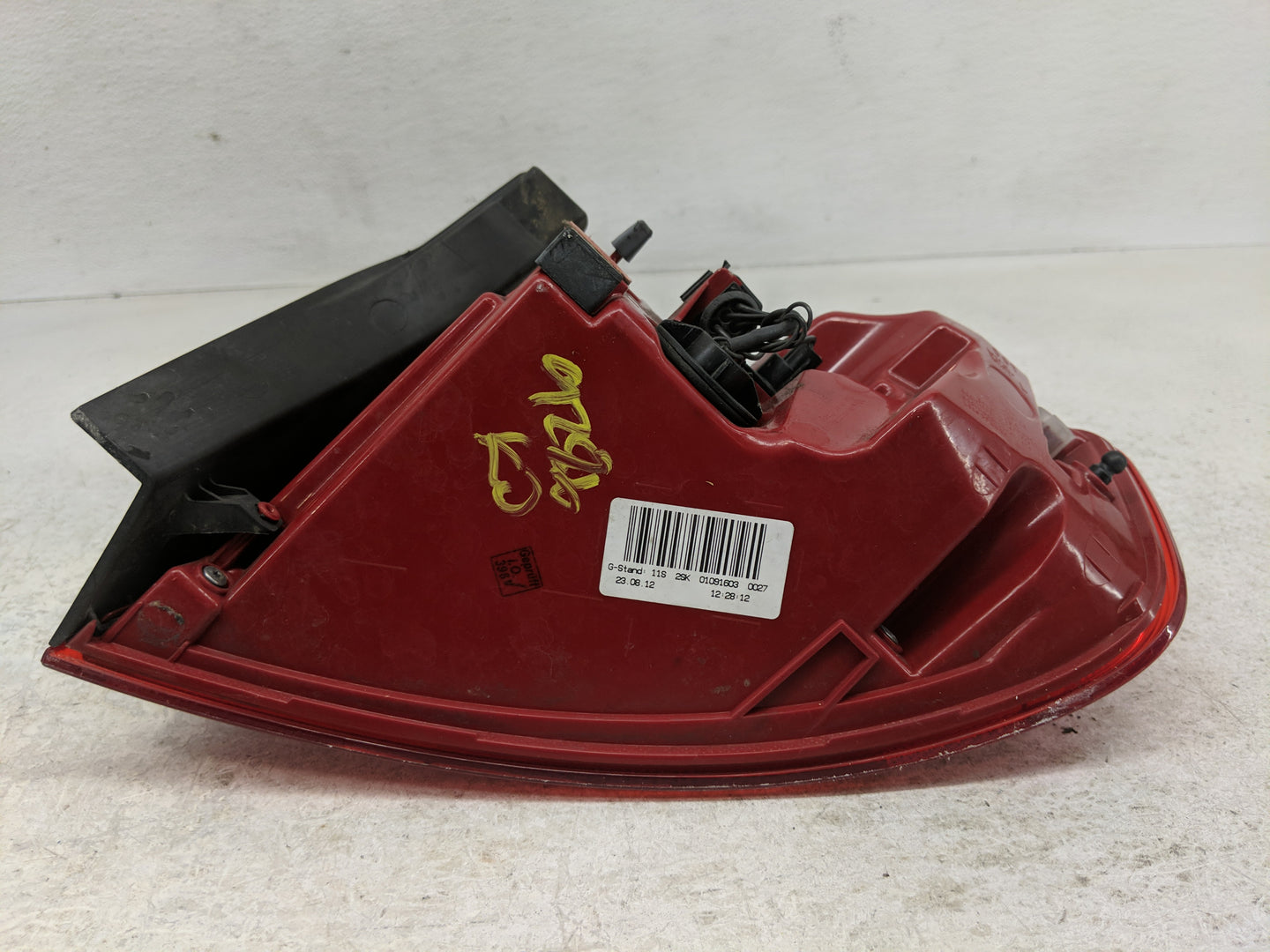 2013-2016 Audi A4 Tail Light Assembly Driver Left OEM P/N:8K9945095AC Fits Fits 2013 2014 2015 2016 OEM Used Auto Parts - Oe