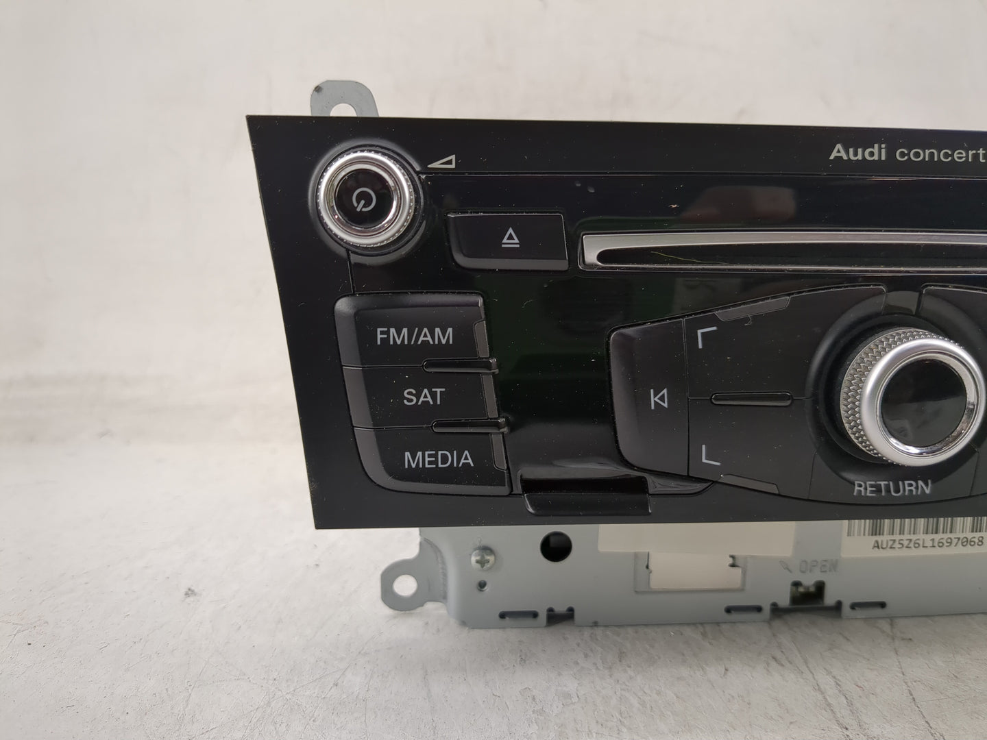 2013-2016 Audi A4 Radio AM FM Cd Player Receiver Replacement P/N:8R1 035 186 B Fits Fits 2013 2014 2015 2016 OEM Used Auto P