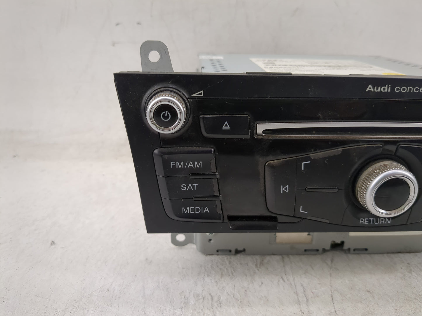 2013-2016 Audi A4 Radio AM FM Cd Player Receiver Replacement P/N:8R1 035 186 H Fits Fits 2013 2014 2015 2016 OEM Used Auto P