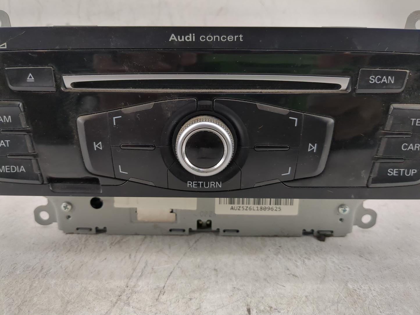 2013-2016 Audi A4 Radio AM FM Cd Player Receiver Replacement P/N:8R1 035 186 H Fits Fits 2013 2014 2015 2016 OEM Used Auto P