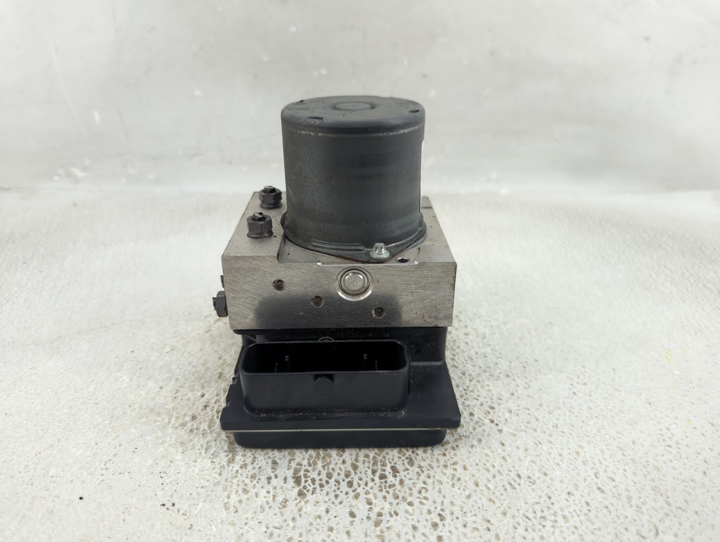 2013 Audi A4 ABS Pump Control Module Replacement P/N:8K0 614 51 0 265 239 345 Fits OEM Used Auto Parts - Oemusedautoparts1.c