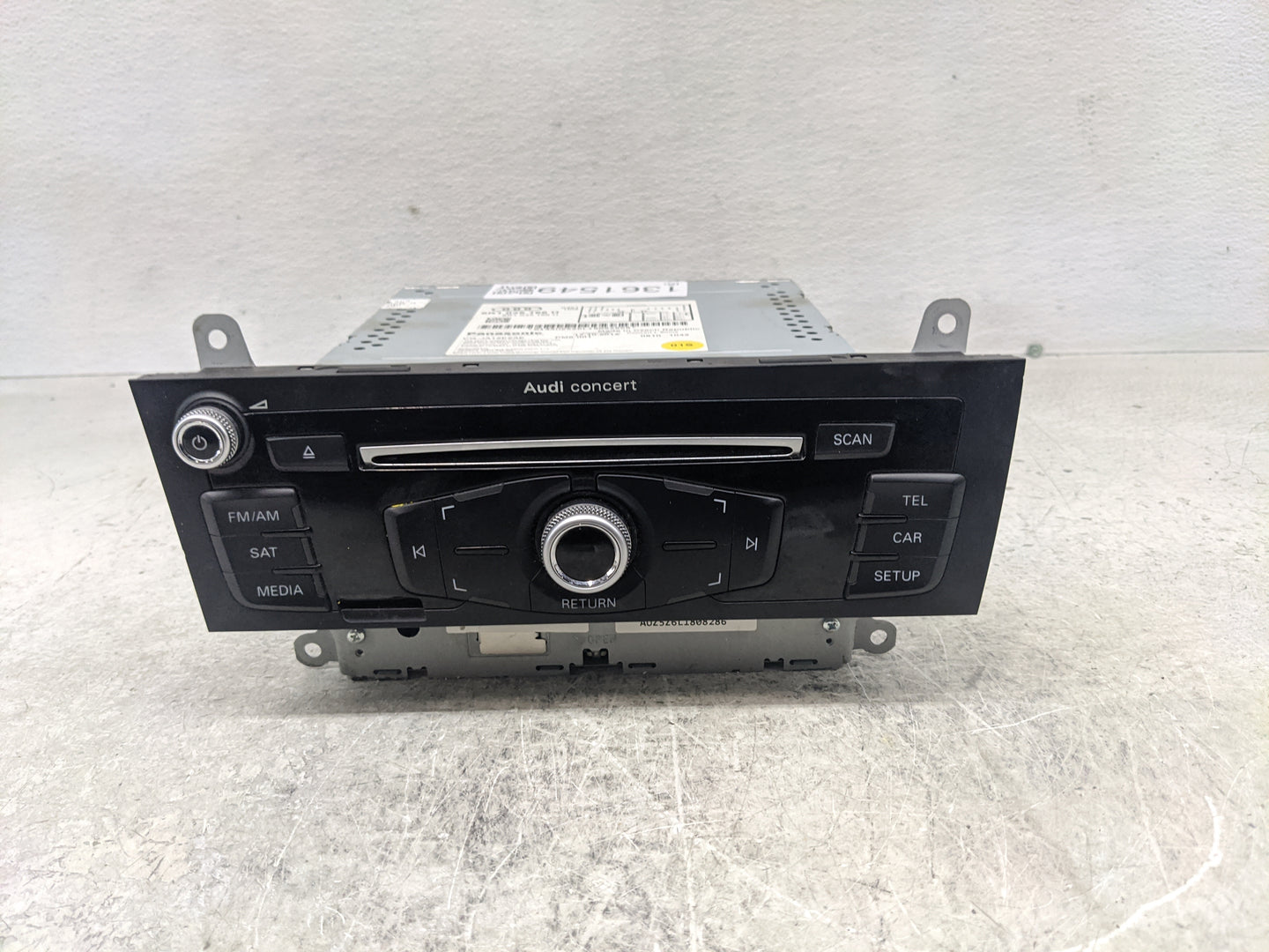 2013-2016 Audi A4 Radio AM FM Cd Player Receiver Replacement P/N:8R1 035 186 H 8R1 035 186 B Fits Fits 2013 2014 2015 2016 O