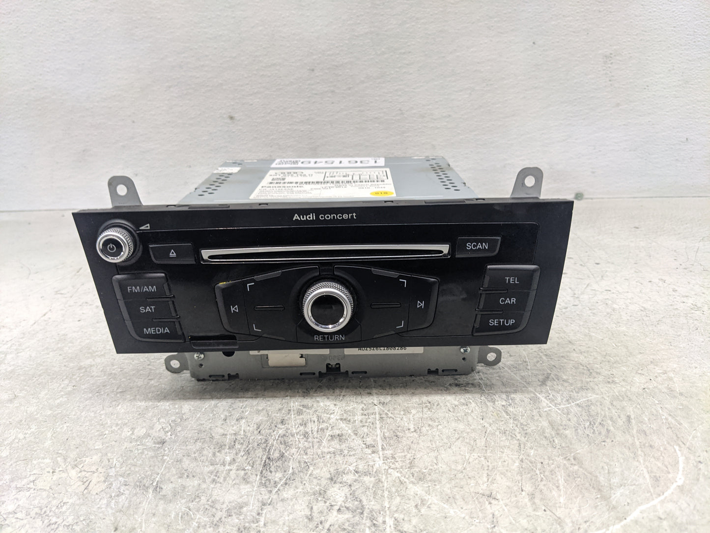 2013-2016 Audi A4 Radio AM FM Cd Player Receiver Replacement P/N:8R1 035 186 H 8R1 035 186 B Fits Fits 2013 2014 2015 2016 O