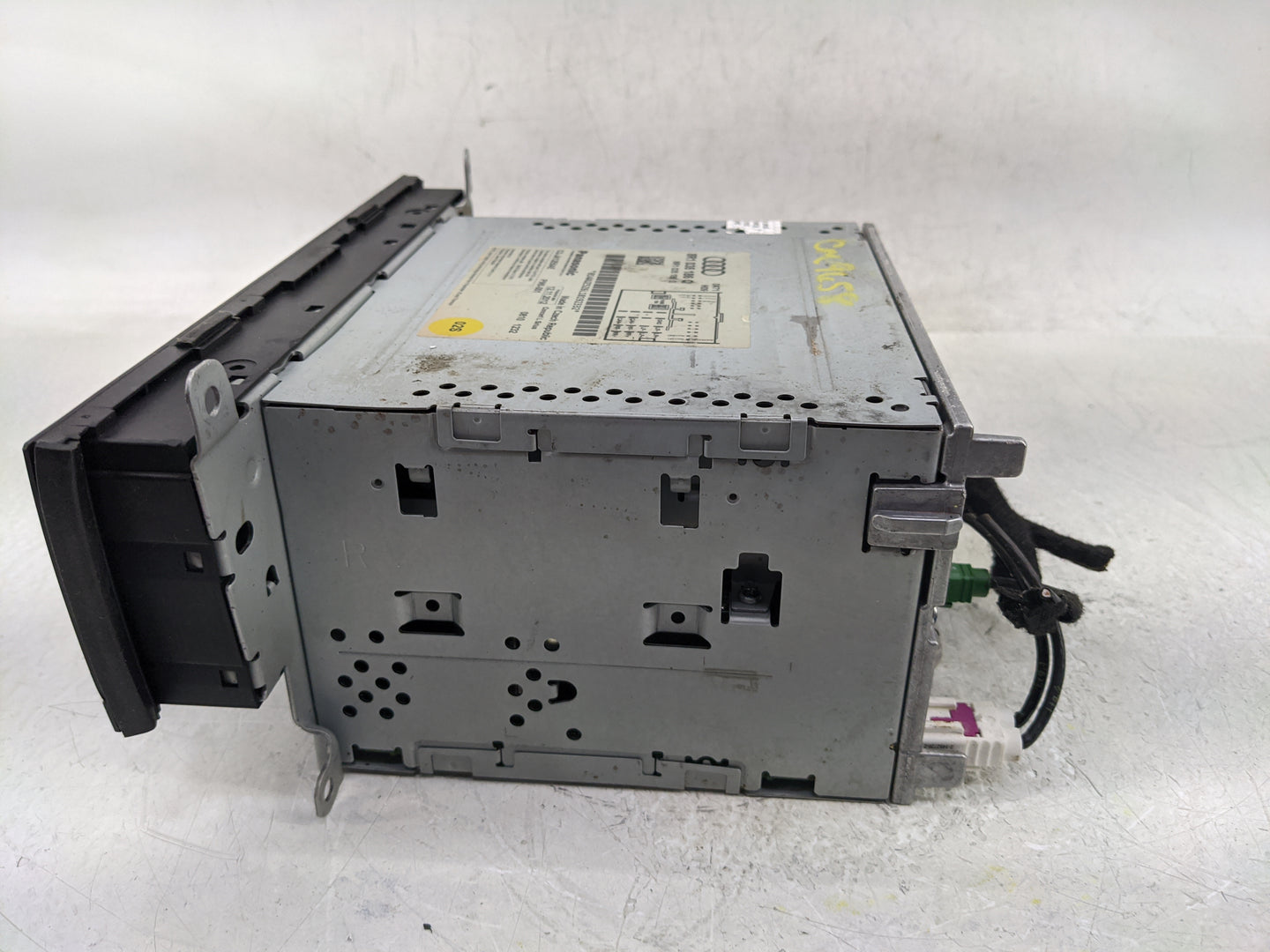2013-2016 Audi A4 Radio AM FM Cd Player Receiver Replacement P/N:8R1035186Q Fits Fits 2013 2014 2015 2016 OEM Used Auto Part