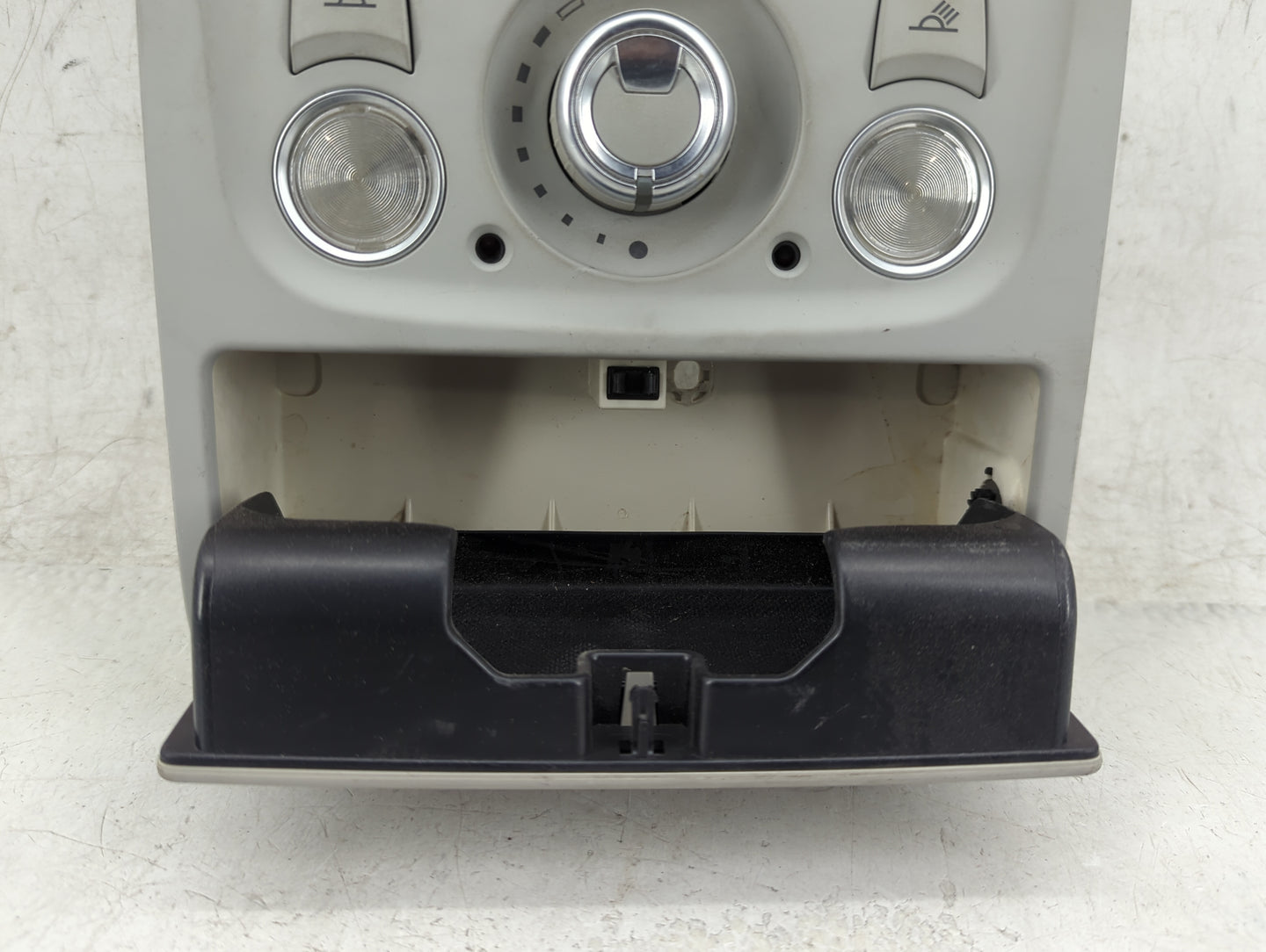 2013-2015 Audi A4 Overhead Roof Console 1408474 - Oemusedautoparts1.com