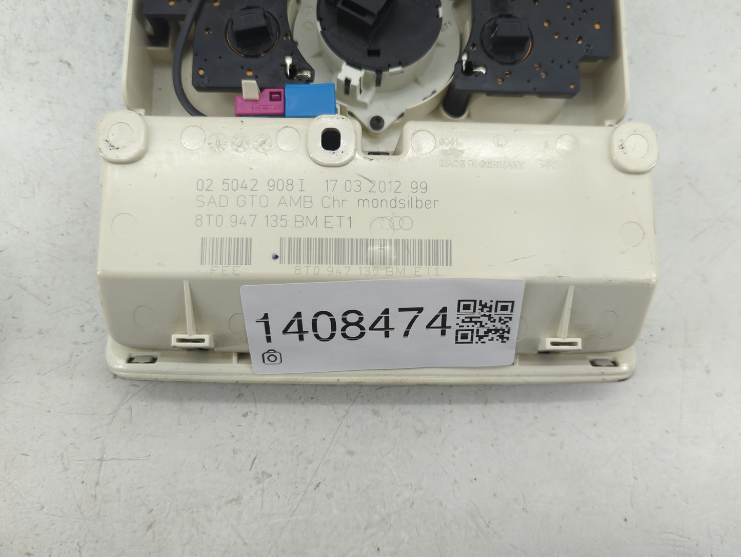 2013-2015 Audi A4 Overhead Roof Console 1408474 - Oemusedautoparts1.com