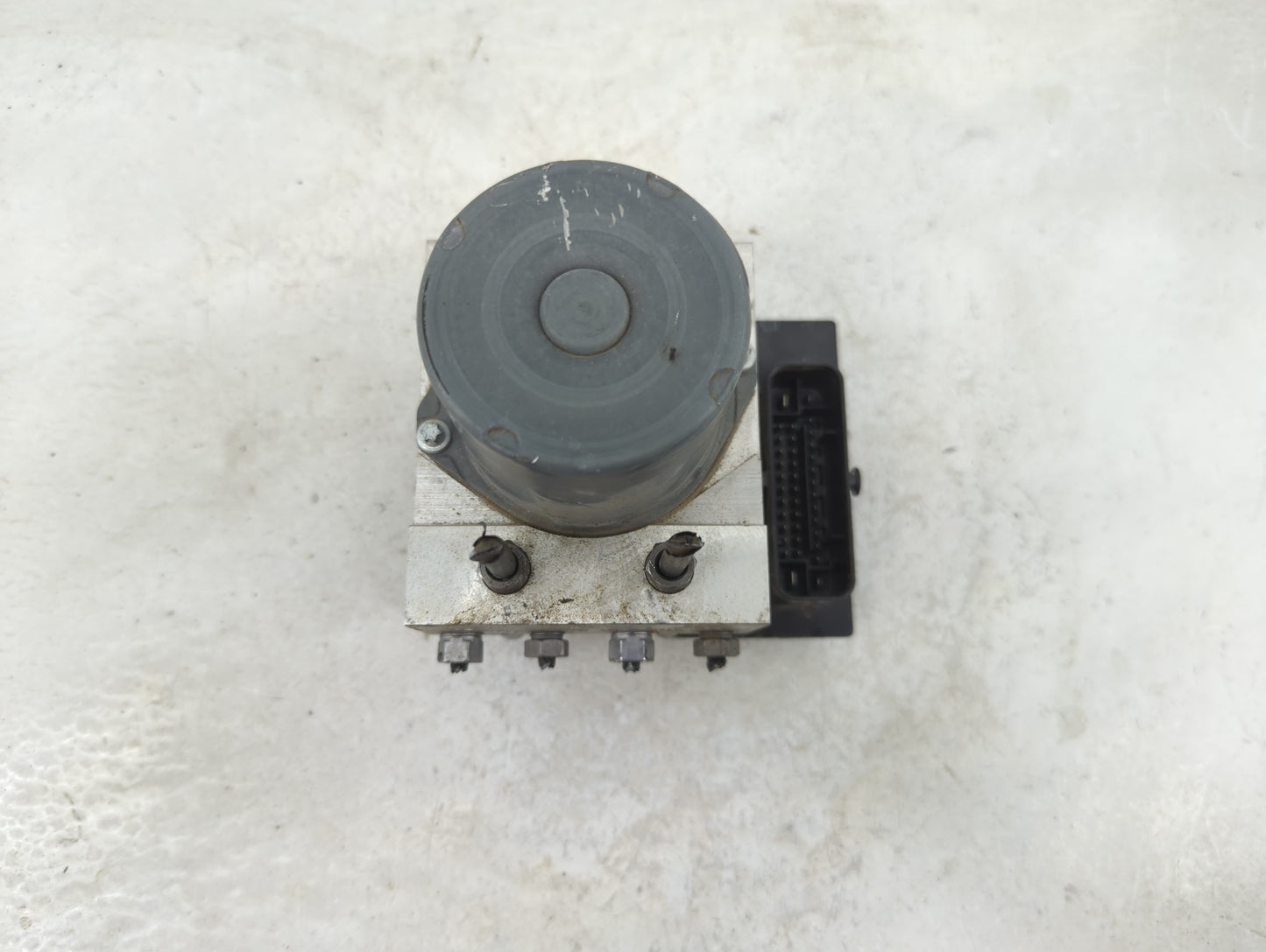 2013 Audi A4 ABS Pump Control Module Replacement P/N:8K0 907 379 CK Fits OEM Used Auto Parts - Oemusedautoparts1.com