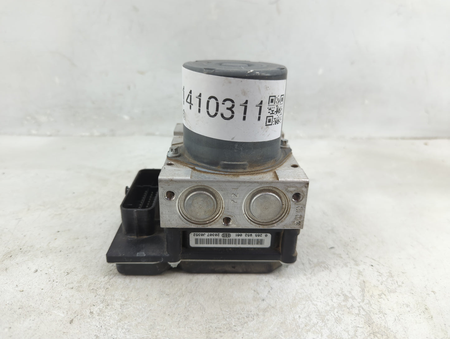 2013 Audi A4 ABS Pump Control Module Replacement P/N:8K0 907 379 CK Fits OEM Used Auto Parts - Oemusedautoparts1.com