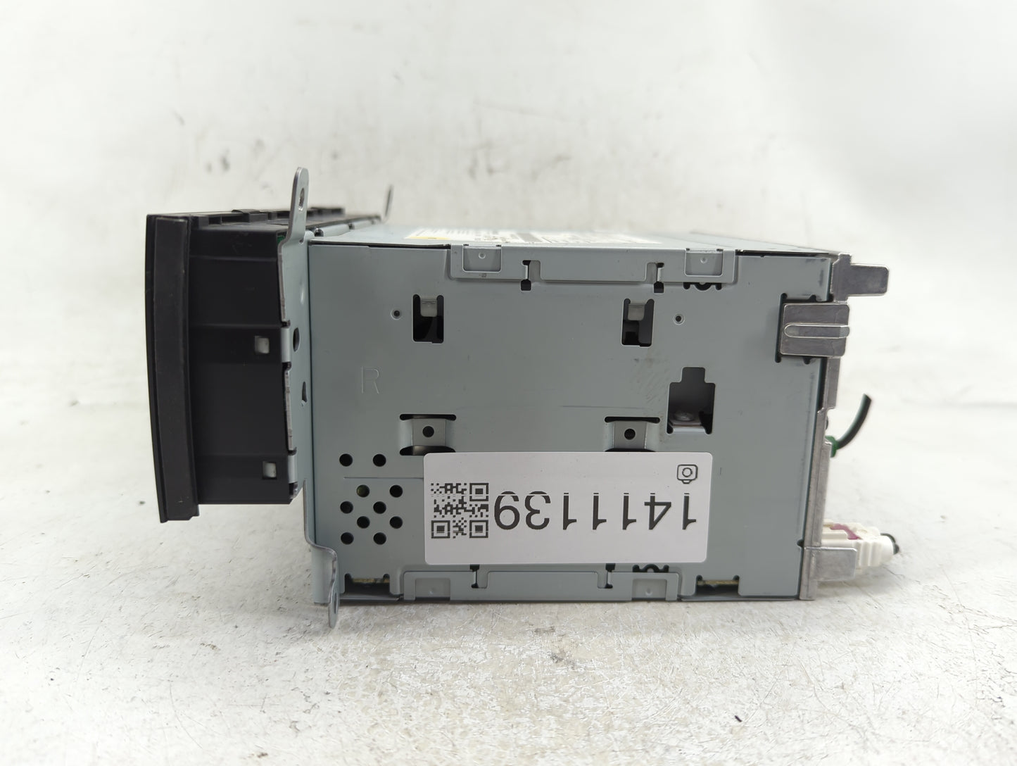 2013-2016 Audi A4 Radio AM FM Cd Player Receiver Replacement P/N:8R1035186B Fits Fits 2013 2014 2015 2016 2017 OEM Used Auto