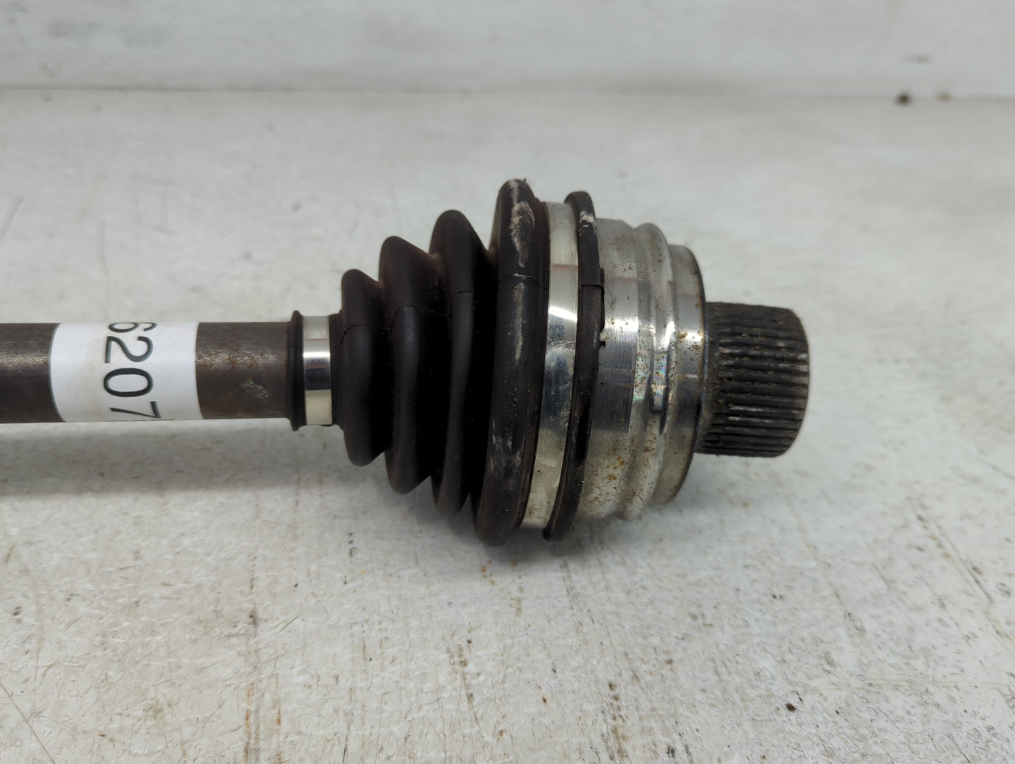 Audi A4 Axle Shaft Front Passenger Cv C/v - Oemusedautoparts1.com