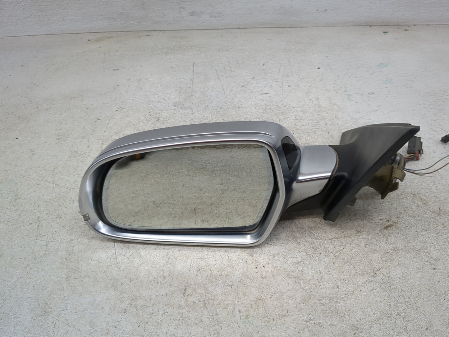 2010-2016 Audi A4 Driver Side View Mirror - Left Door Mirror OEM Used - Oemusedautoparts1.com