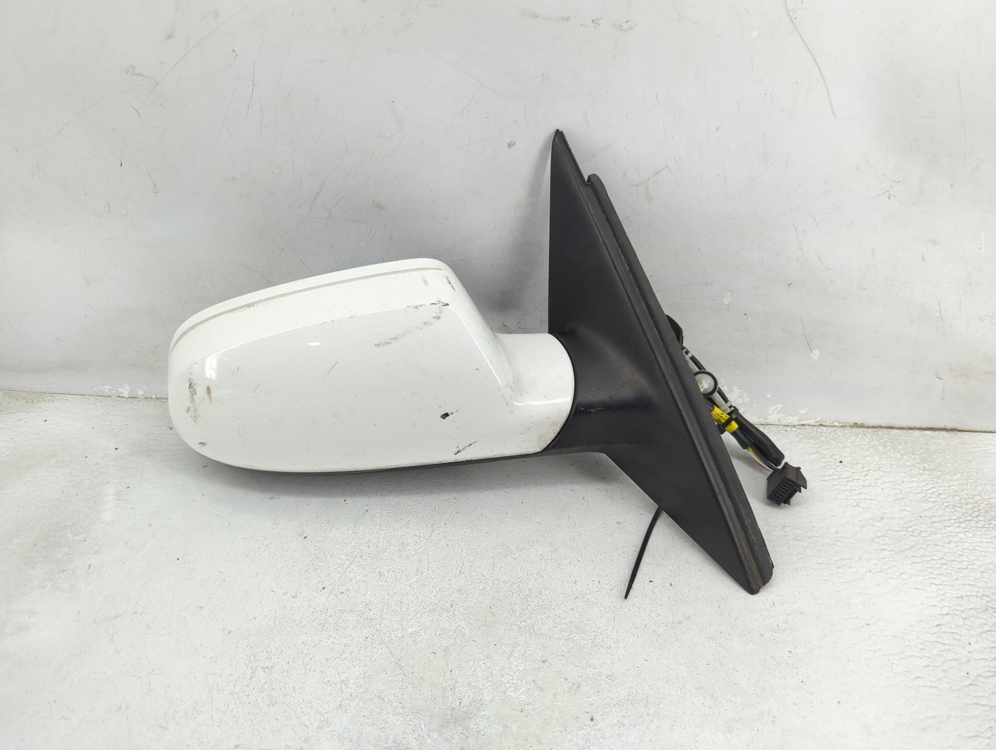 2010-2016 Audi A4 Passenger Side View Mirror - Right Door Mirror OEM Used - Oemusedautoparts1.com