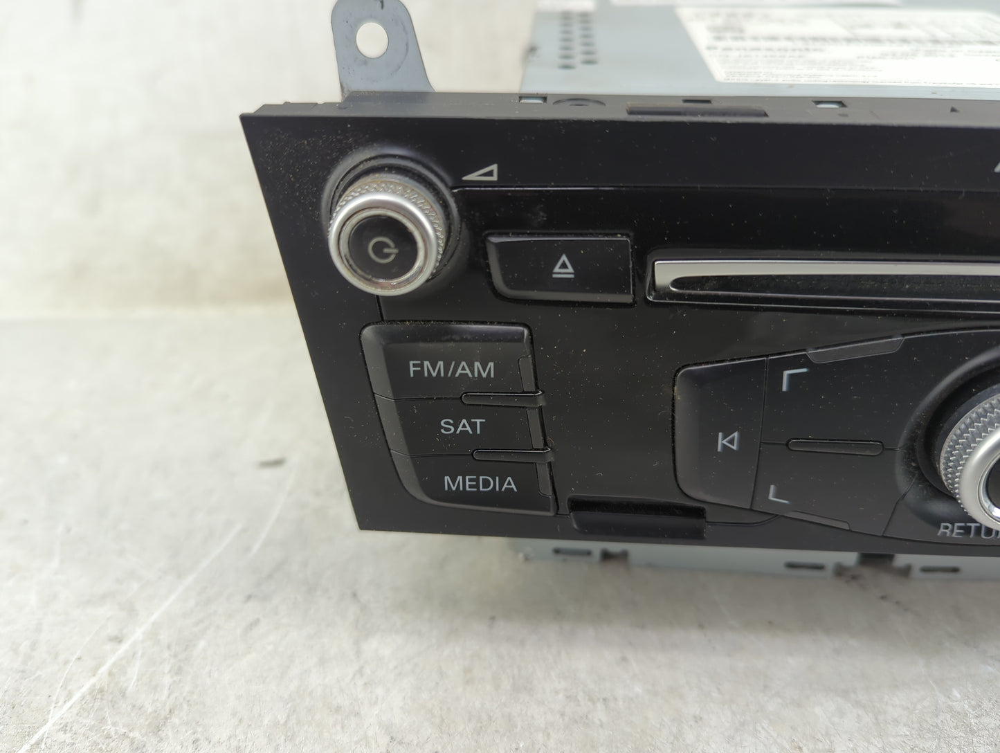 2013-2016 Audi A4 Radio AM FM Cd Player Receiver Replacement P/N:8R1035186Q CQ-JA12E6AE Fits Fits 2013 2014 2015 2016 OEM Us