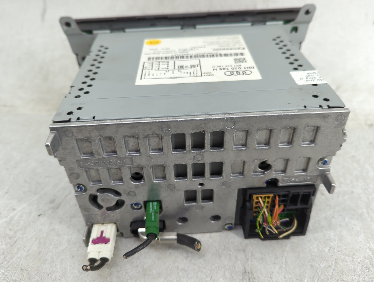 2013 Audi A4 Radio AM FM Cd Player Receiver Replacement P/N:8R1035186H CQ-JA12E2AE Fits Fits 2014 2015 2016 OEM Used Auto Pa