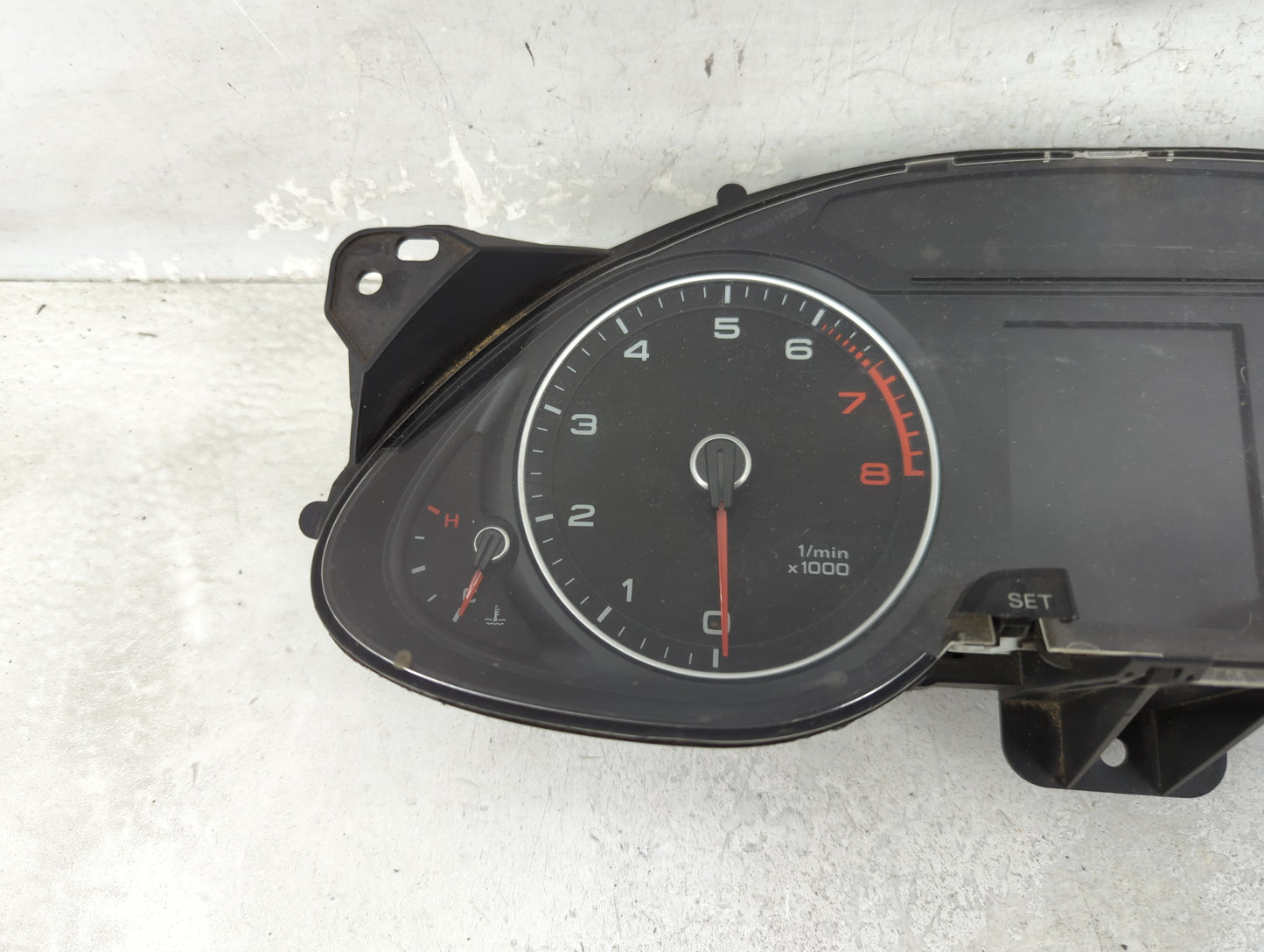 2013-2016 Audi A4 Instrument Cluster Speedometer Gauges P/N:8K0920982D 503002561302 Miles:137K Fits Fits 2013 2014 2015 2016