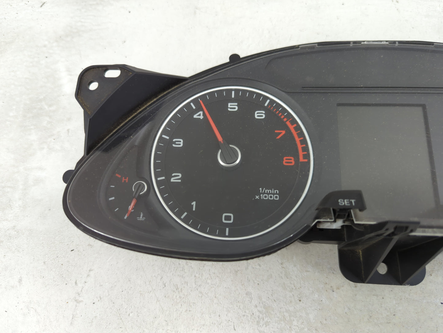 2013 Audi A4 Instrument Cluster Speedometer Gauges P/N:8K0920982D Miles:130K Fits OEM Used Auto Parts - Oemusedautoparts1.co