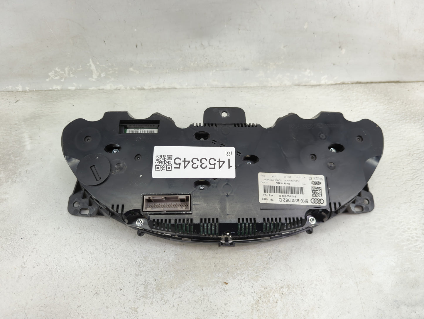 2013 Audi A4 Instrument Cluster Speedometer Gauges P/N:8K0920982D Miles:130K Fits OEM Used Auto Parts - Oemusedautoparts1.co