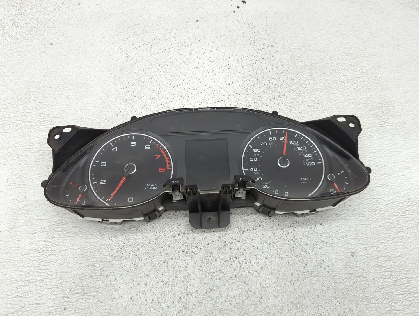 2013 Audi A4 Instrument Cluster Speedometer Gauges P/N:8K0920982D 503002561302 Miles:128K Fits OEM Used Auto Parts - Oemused