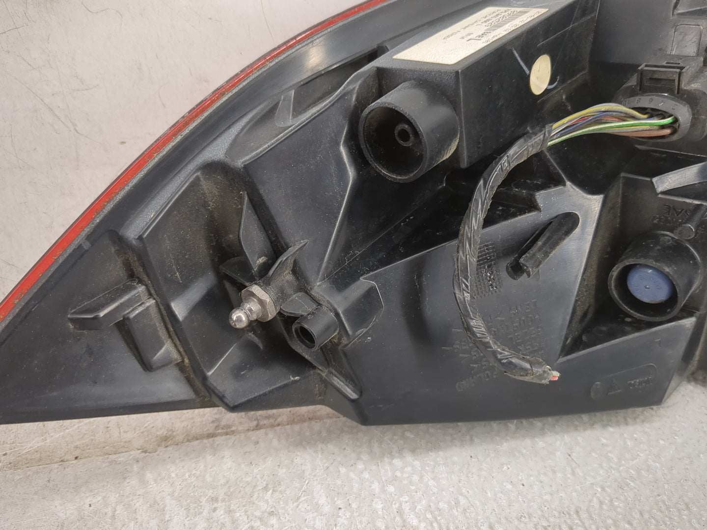 2013-2016 Audi A4 Tail Light Assembly Passenger Right OEM P/N:7P5 945 095 L 89502529 Fits Fits 2013 2014 2015 2016 OEM Used 