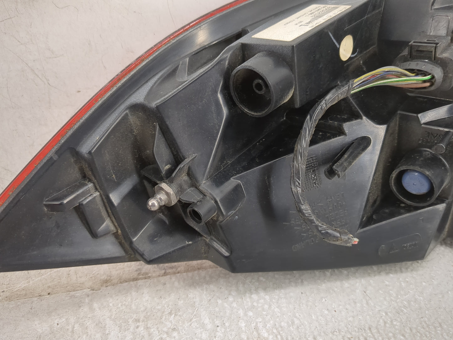 2013-2016 Audi A4 Tail Light Assembly Passenger Right OEM P/N:7P5 945 095 L 89502529 Fits Fits 2013 2014 2015 2016 OEM Used 
