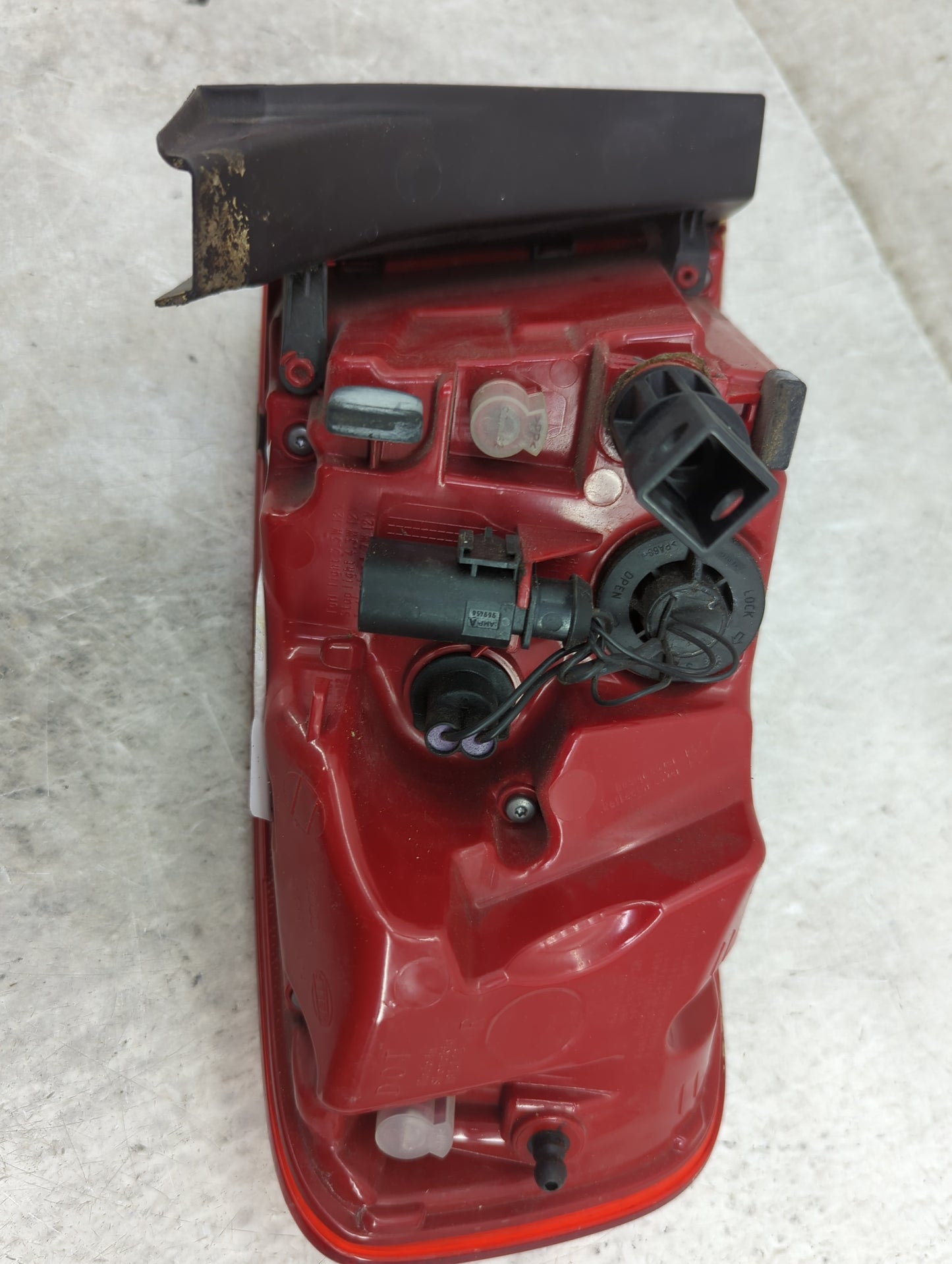 2013-2016 Audi A4 Tail Light Assembly Passenger Right OEM P/N:01091604 Fits Fits 2013 2014 2015 2016 OEM Used Auto Parts - O