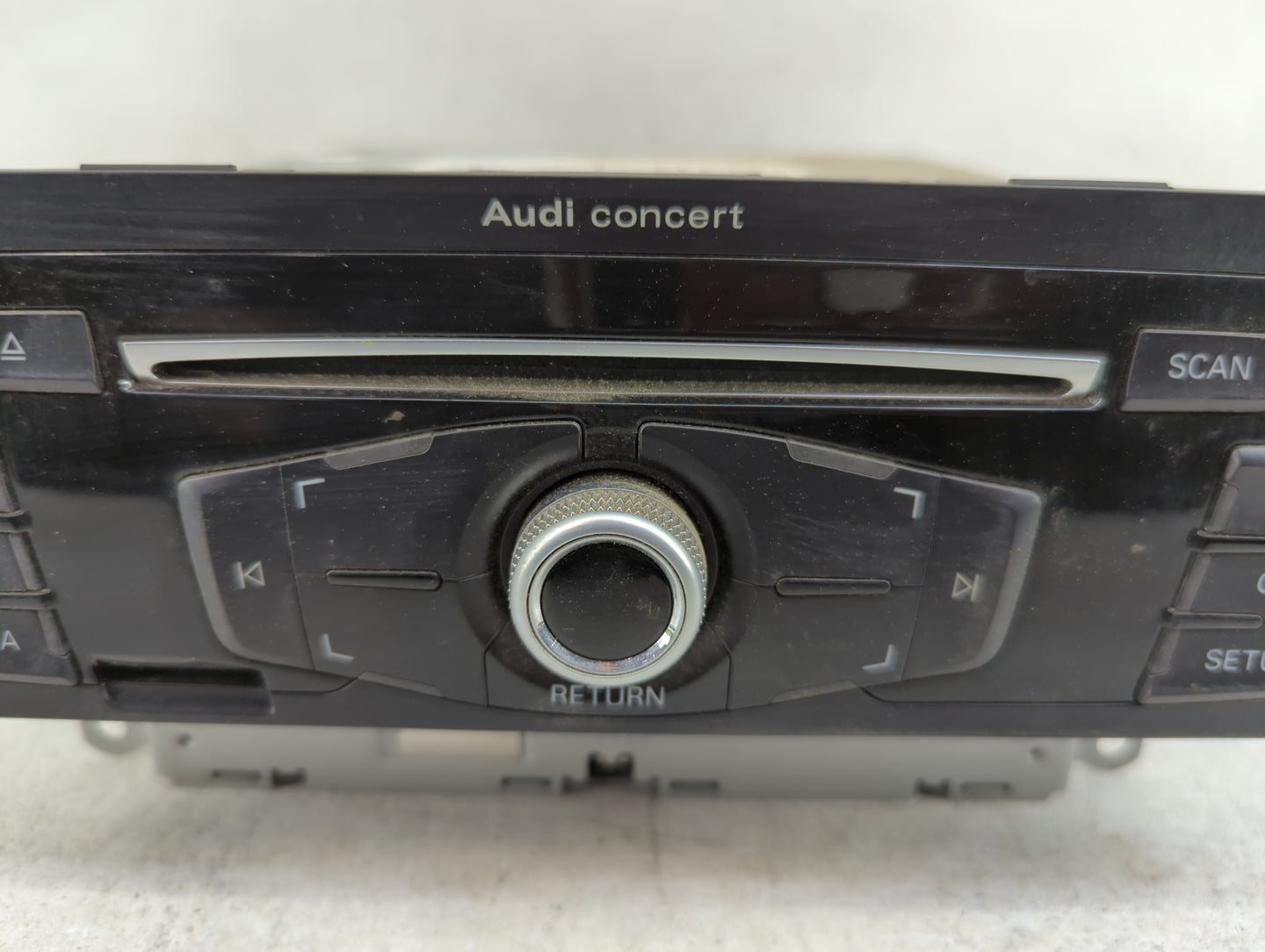 2013-2016 Audi A4 Radio AM FM Cd Player Receiver Replacement P/N:0810 0959 8R1 035 186 H Fits Fits 2013 2014 2015 2016 OEM U