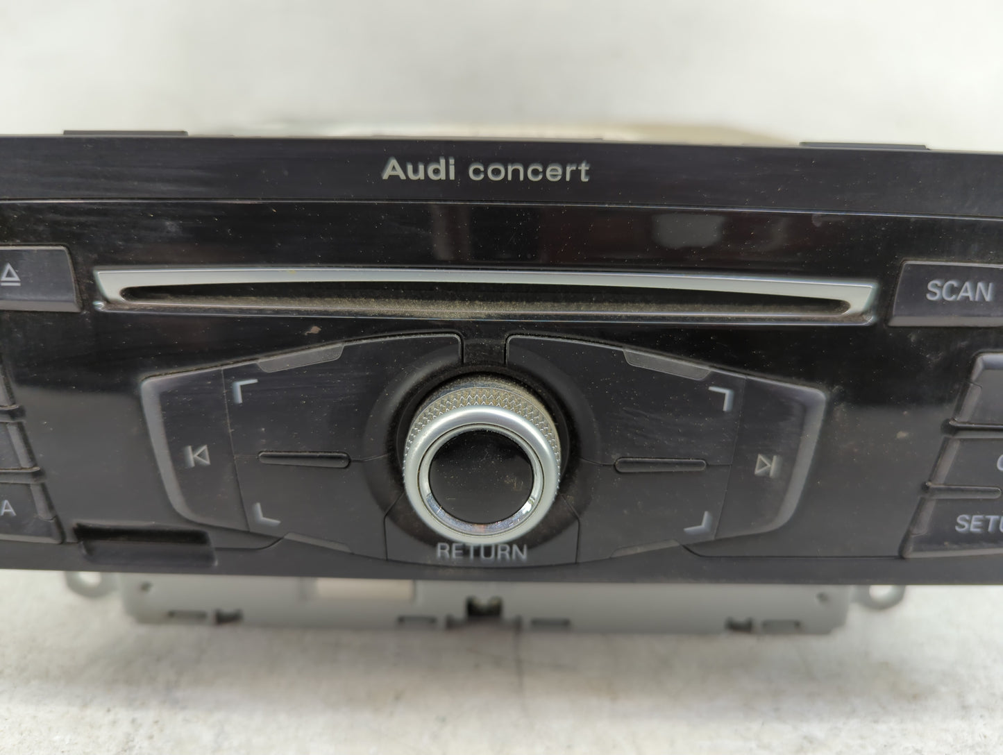 2013-2016 Audi A4 Radio AM FM Cd Player Receiver Replacement P/N:0810 0959 8R1 035 186 H Fits Fits 2013 2014 2015 2016 OEM U