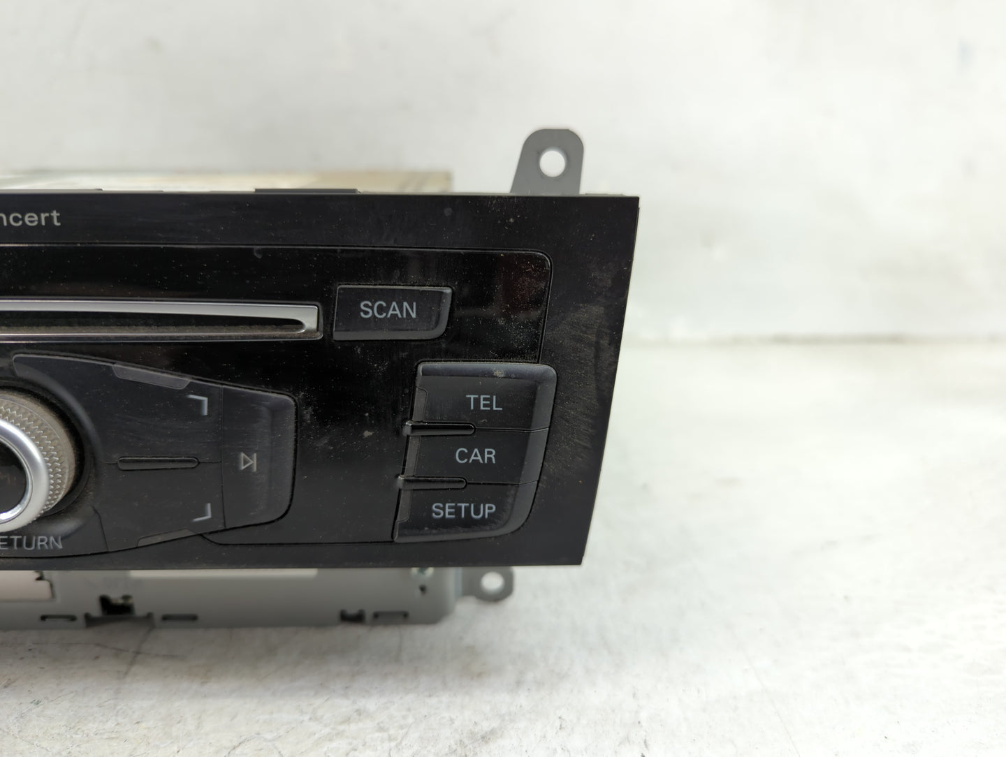 2013-2016 Audi A4 Radio AM FM Cd Player Receiver Replacement P/N:0810 0959 8R1 035 186 H Fits Fits 2013 2014 2015 2016 OEM U