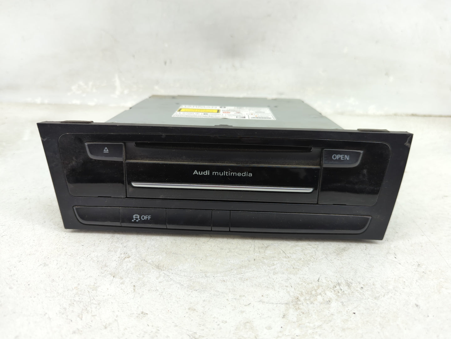 2013-2016 Audi A4 Radio AM FM Cd Player Receiver Replacement P/N:005WWDA0303 AD10-0169005 Fits OEM Used Auto Parts - Oemused