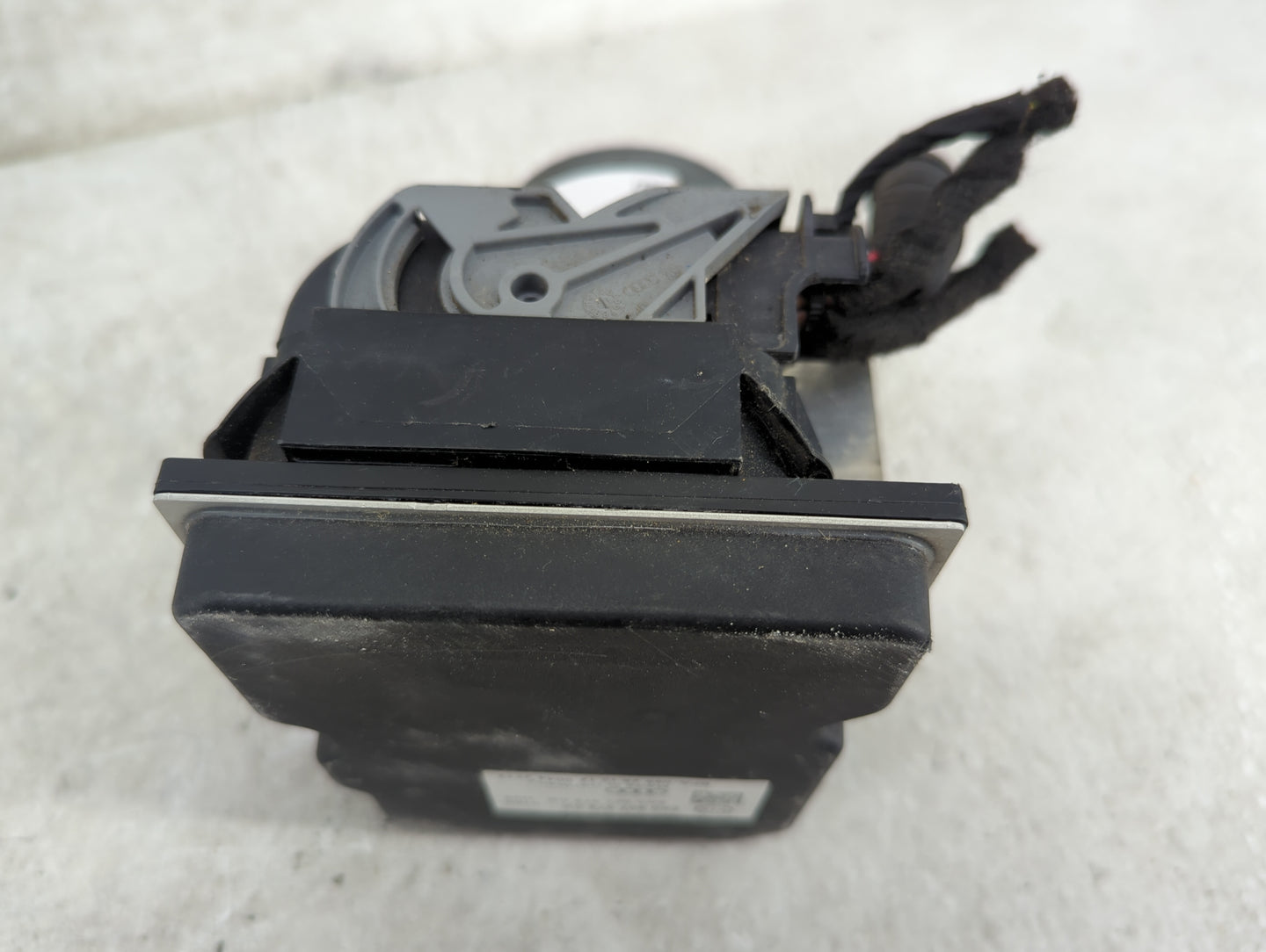 2013 Audi A4 ABS Pump Control Module Replacement P/N:8K0907379CK 0265239316, 8K0614517GM Fits OEM Used Auto Parts - Oemuseda