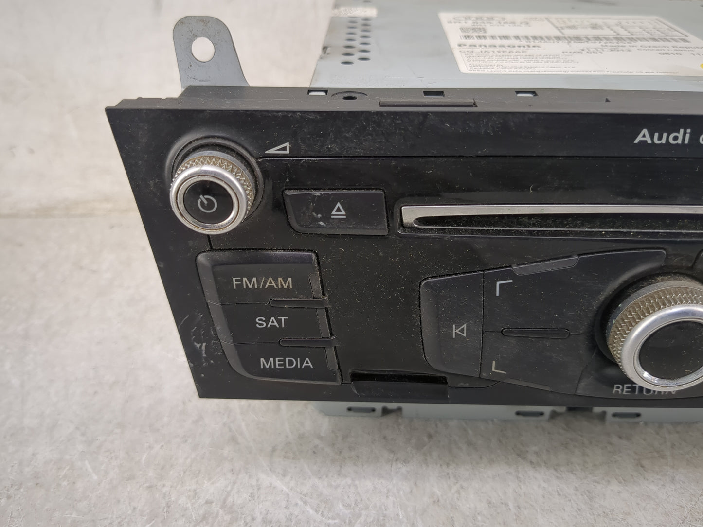 2013-2016 Audi A4 Radio AM FM Cd Player Receiver Replacement P/N:8R1 035 186 Q Fits Fits 2013 2014 2015 2016 OEM Used Auto P