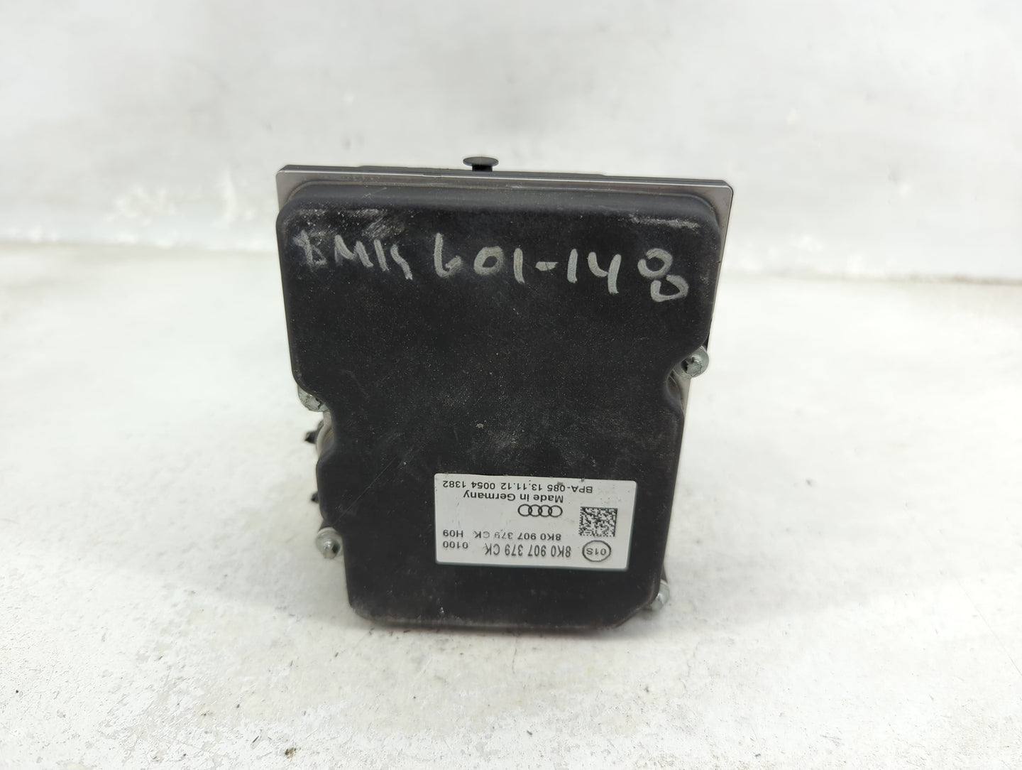 2013 Audi A4 ABS Pump Control Module Replacement P/N:8K0 907 379 CK 0 265 952 061 Fits OEM Used Auto Parts - Oemusedautopart