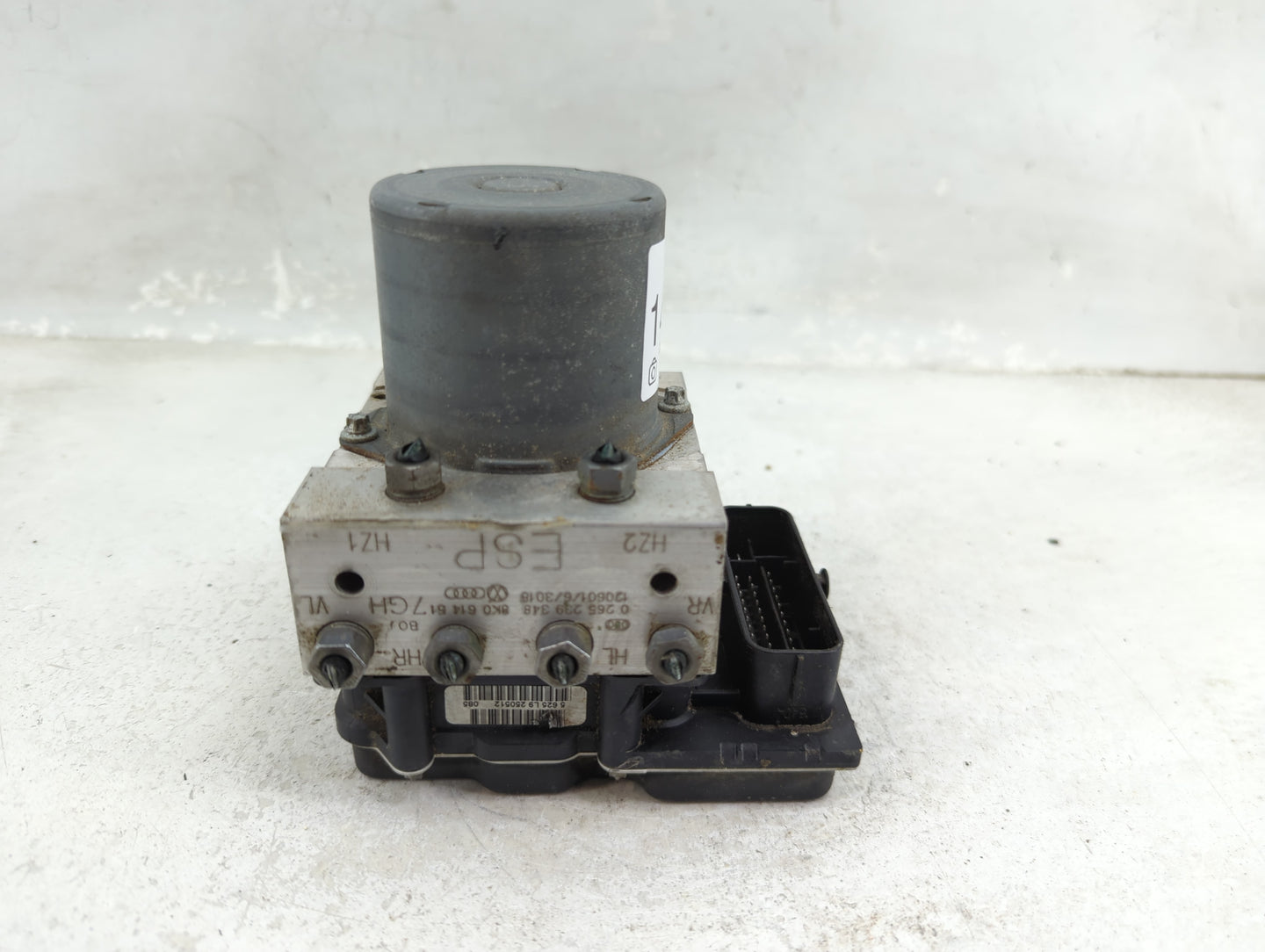 2013 Audi A4 ABS Pump Control Module Replacement P/N:8K0 907 379 CH Fits OEM Used Auto Parts - Oemusedautoparts1.com