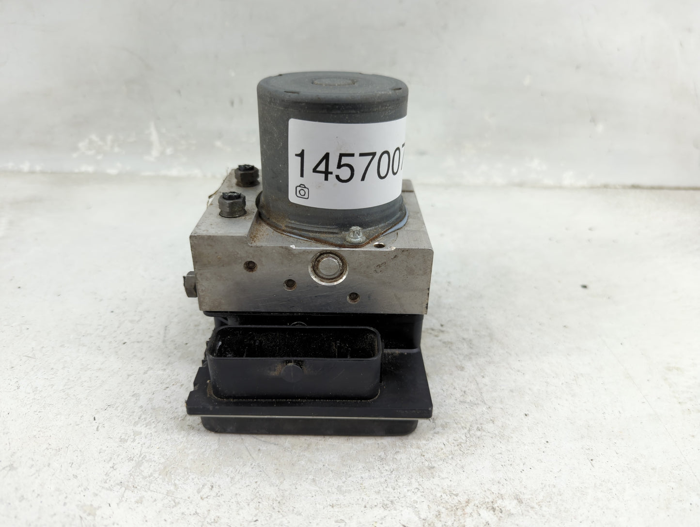 2013 Audi A4 ABS Pump Control Module Replacement P/N:8K0 907 379 CH Fits OEM Used Auto Parts - Oemusedautoparts1.com