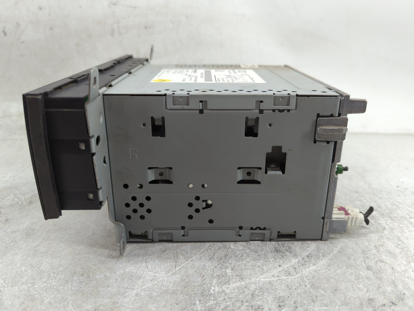 2013 Audi A4 Radio AM FM Cd Player Receiver Replacement P/N:8R1 035 186 H Fits Fits 2014 2015 2016 OEM Used Auto Parts - Oem