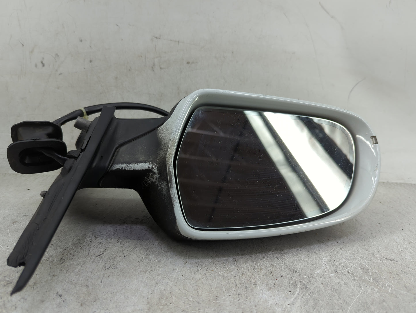 2010-2016 Audi A4 Driver Side View Mirror - Left Door Mirror OEM Used - Oemusedautoparts1.com
