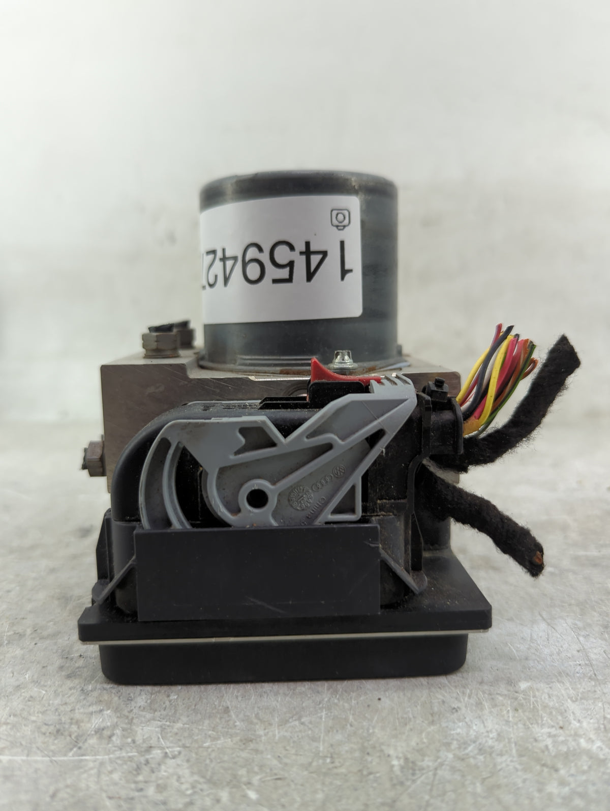 2013 Audi A4 Anti-Lock Brake ABS Pump Module Actuator OEM P/N:8K0907379CK 8K0614517GM, 0265239345, 0265952061 Fits OEM Used 
