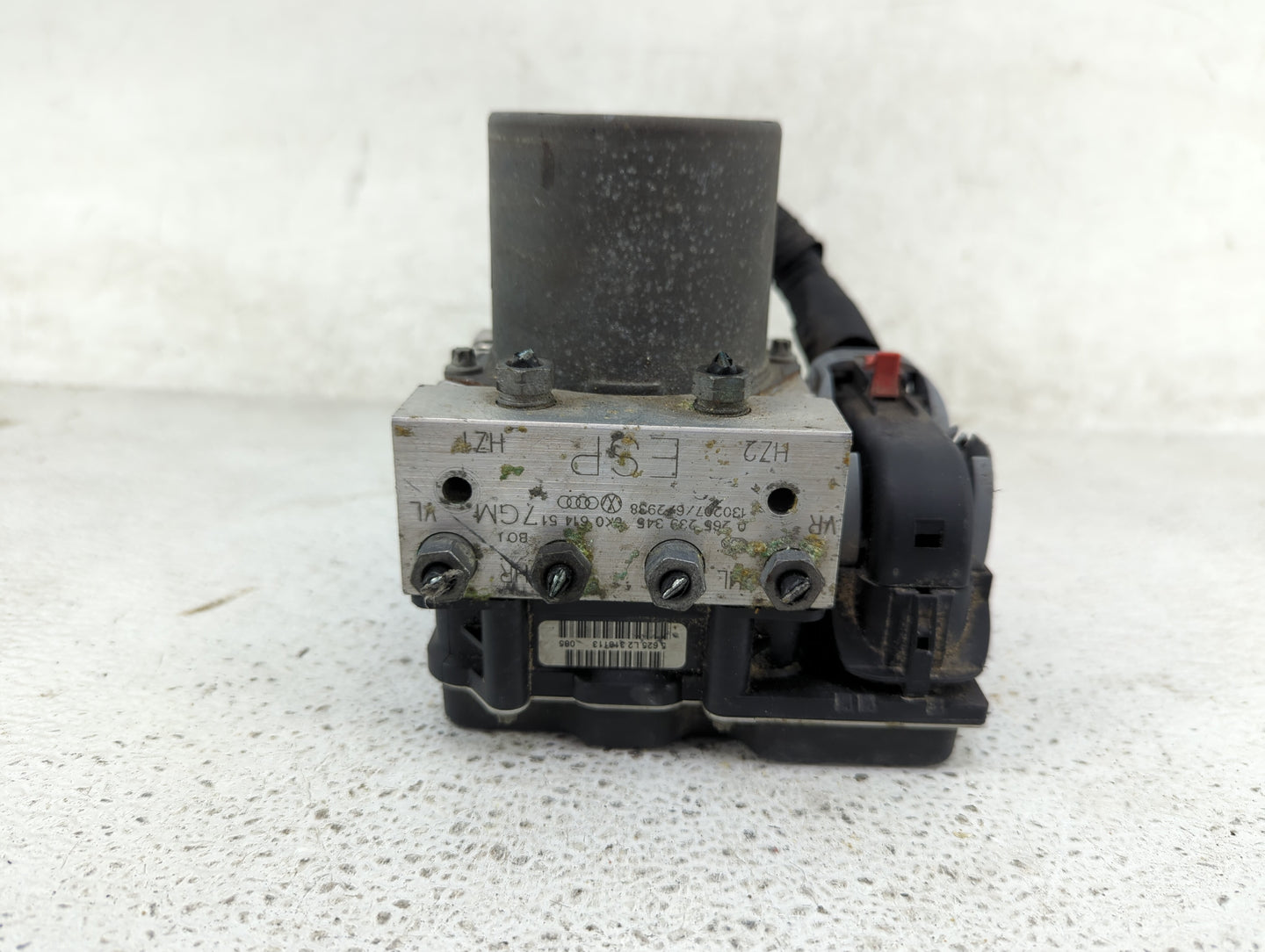 2013 Audi A4 ABS Pump Control Module Replacement P/N:0265239345 8K0614517GM, 0265952061 Fits OEM Used Auto Parts - Oemusedau
