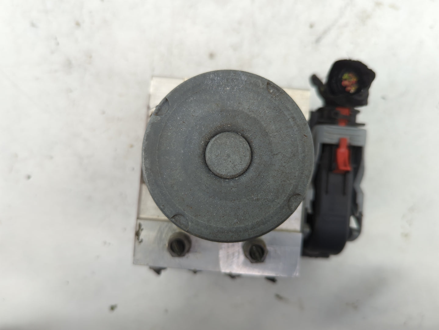 2013 Audi A4 ABS Pump Control Module Replacement P/N:8K0 907 379 CH Fits OEM Used Auto Parts - Oemusedautoparts1.com