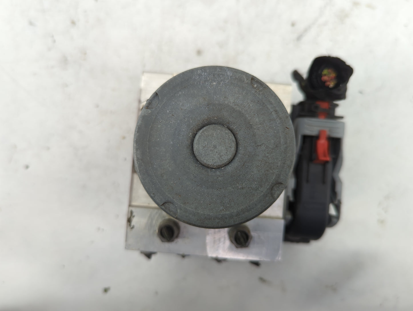 2013 Audi A4 ABS Pump Control Module Replacement P/N:8K0 907 379 CH Fits OEM Used Auto Parts - Oemusedautoparts1.com