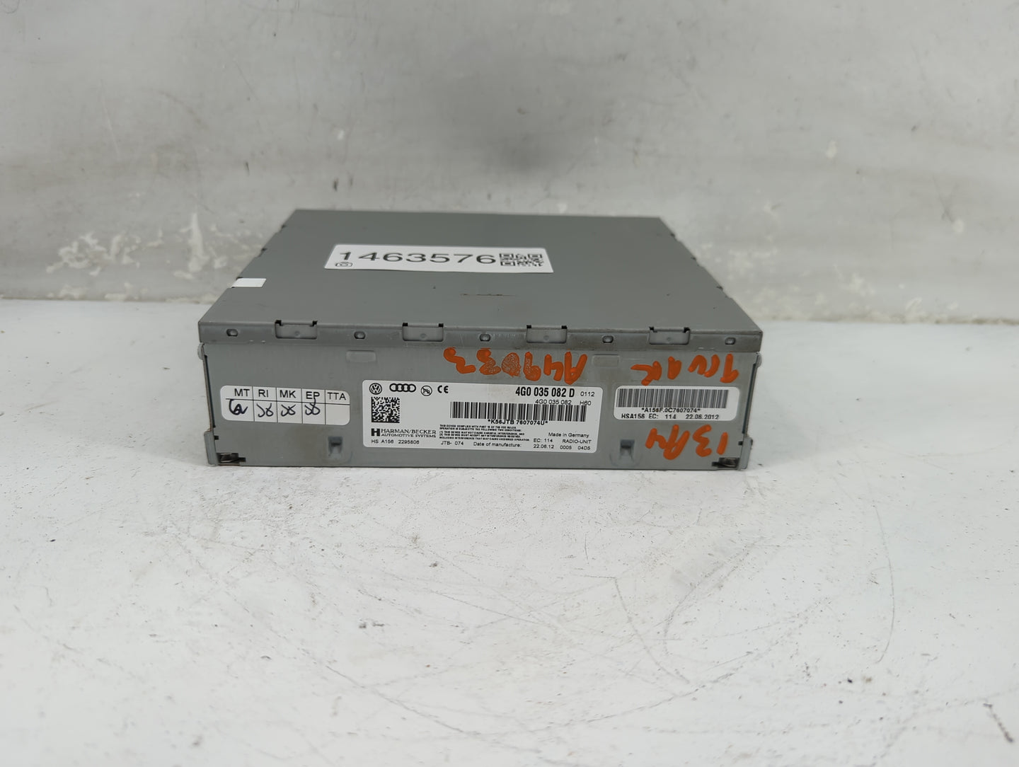 2013 Audi A4 Radio AM FM Cd Player Receiver Replacement P/N:4G0035082D 4G0035082 Fits OEM Used Auto Parts - Oemusedautoparts