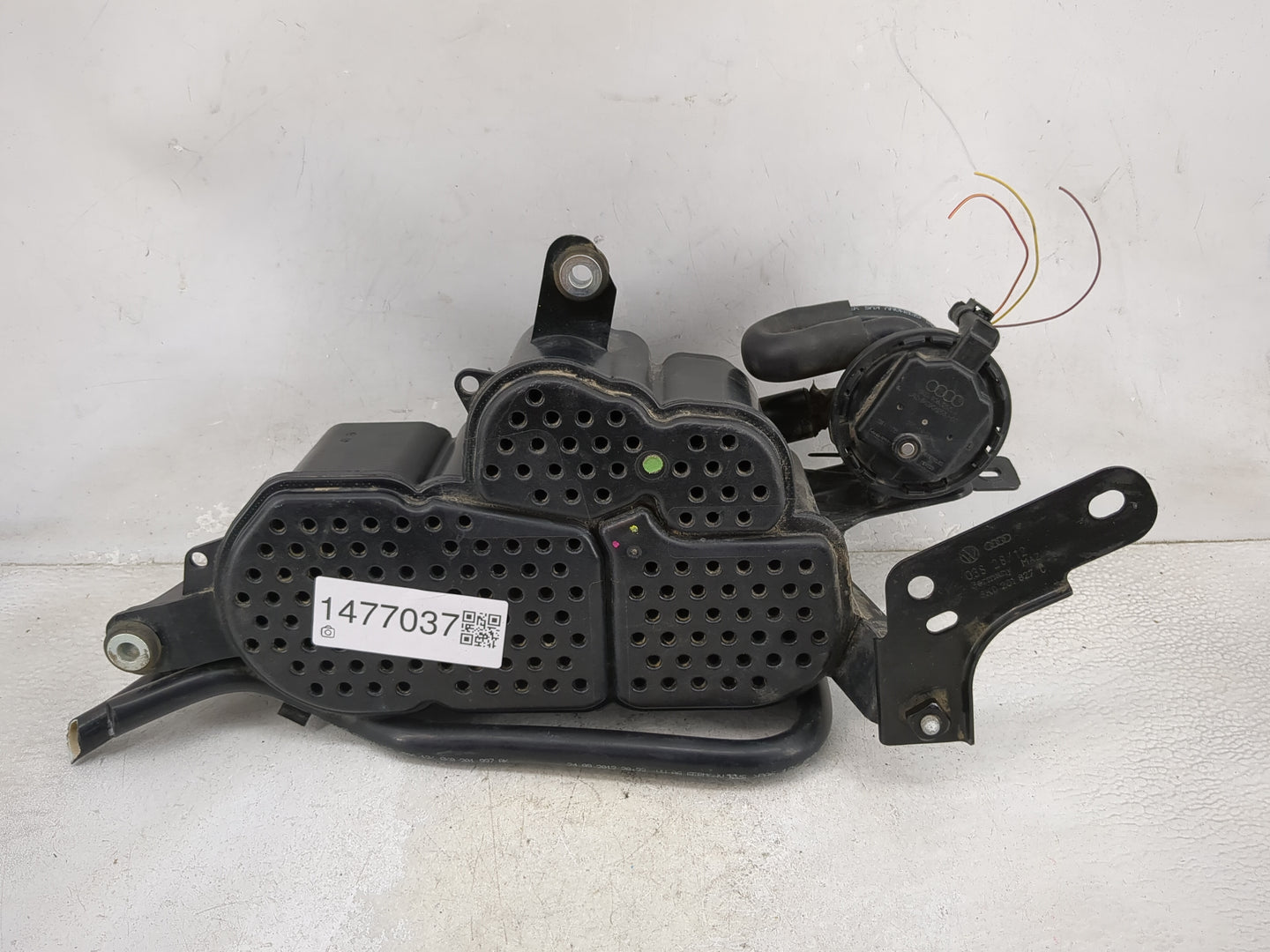 2013 Audi A4 Fuel Vapor Charcoal Canister - Oemusedautoparts1.com
