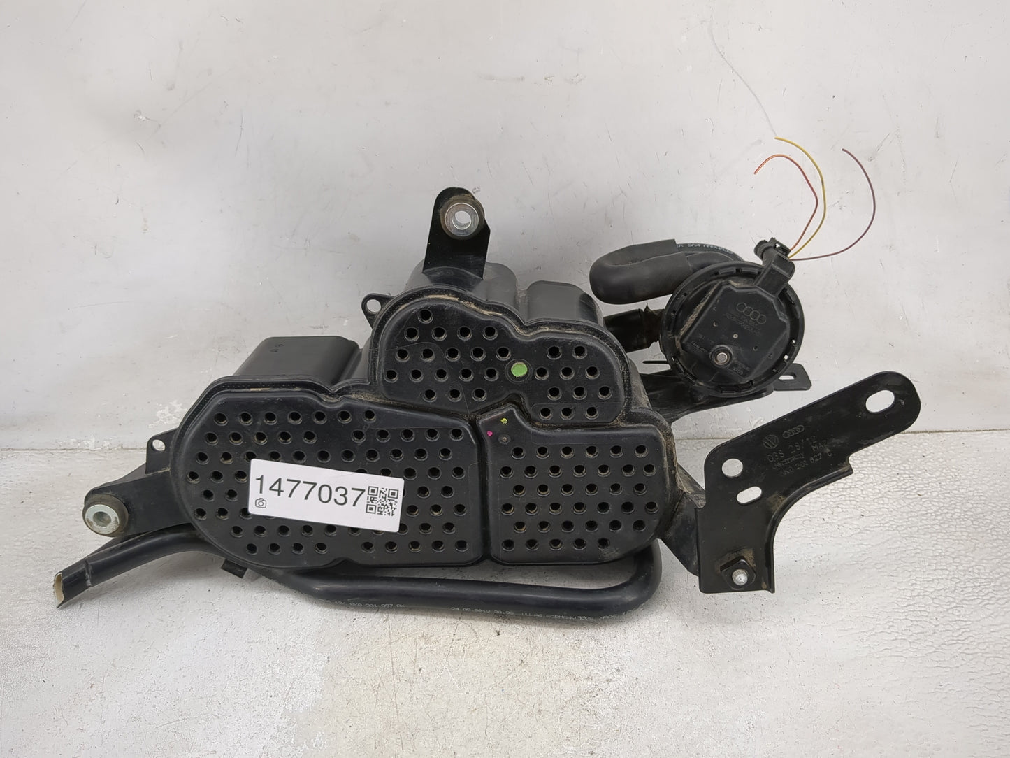 2013 Audi A4 Fuel Vapor Charcoal Canister - Oemusedautoparts1.com