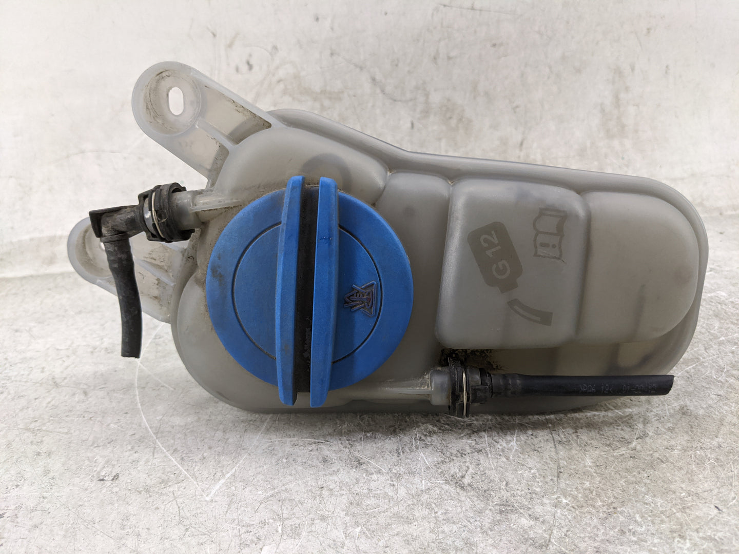 2013-2016 Audi A4 Radiator Coolant Overflow Expansion Tank Bottle 1477092 - Oemusedautoparts1.com