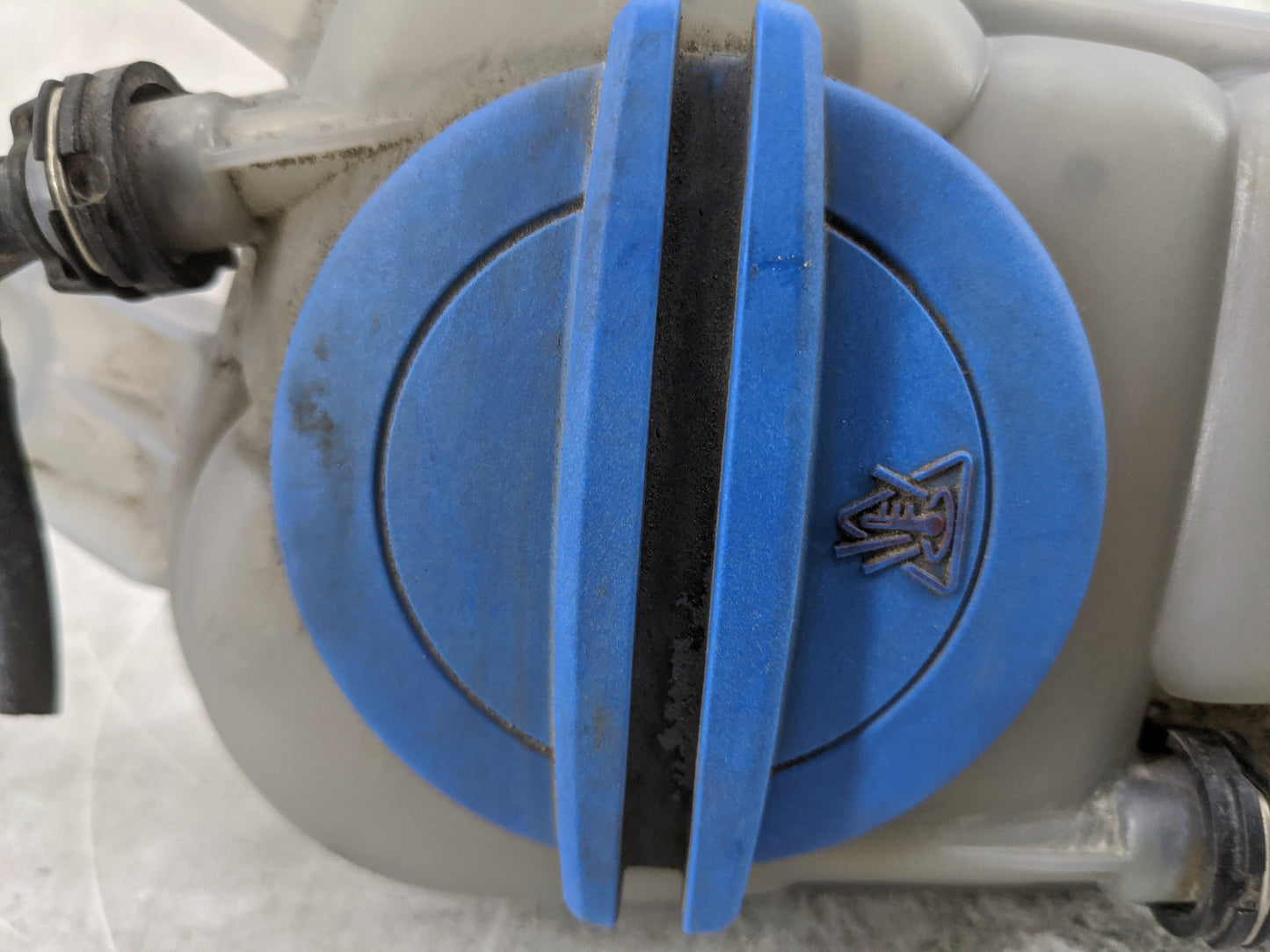 2013-2016 Audi A4 Radiator Coolant Overflow Expansion Tank Bottle 1477092 - Oemusedautoparts1.com