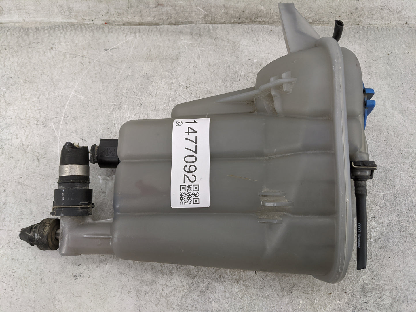 2013-2016 Audi A4 Radiator Coolant Overflow Expansion Tank Bottle 1477092 - Oemusedautoparts1.com