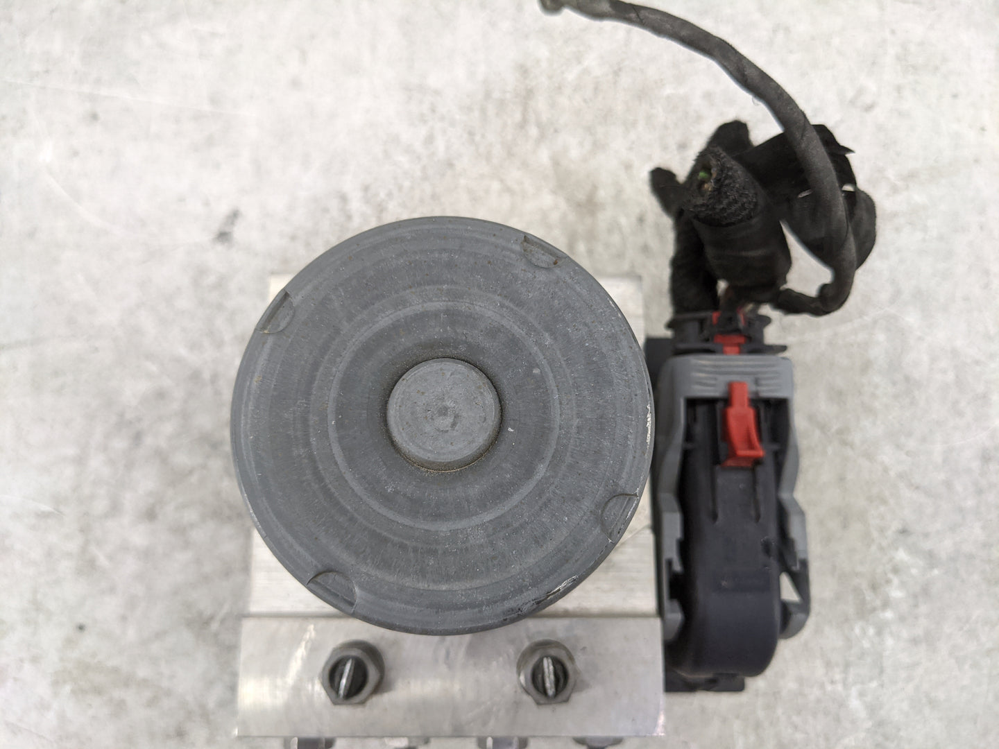 2013 Audi A4 ABS Pump Control Module Replacement P/N:8K0907379CH 0265239348, 8K0614517GH, 0265952062 Fits OEM Used Auto Part