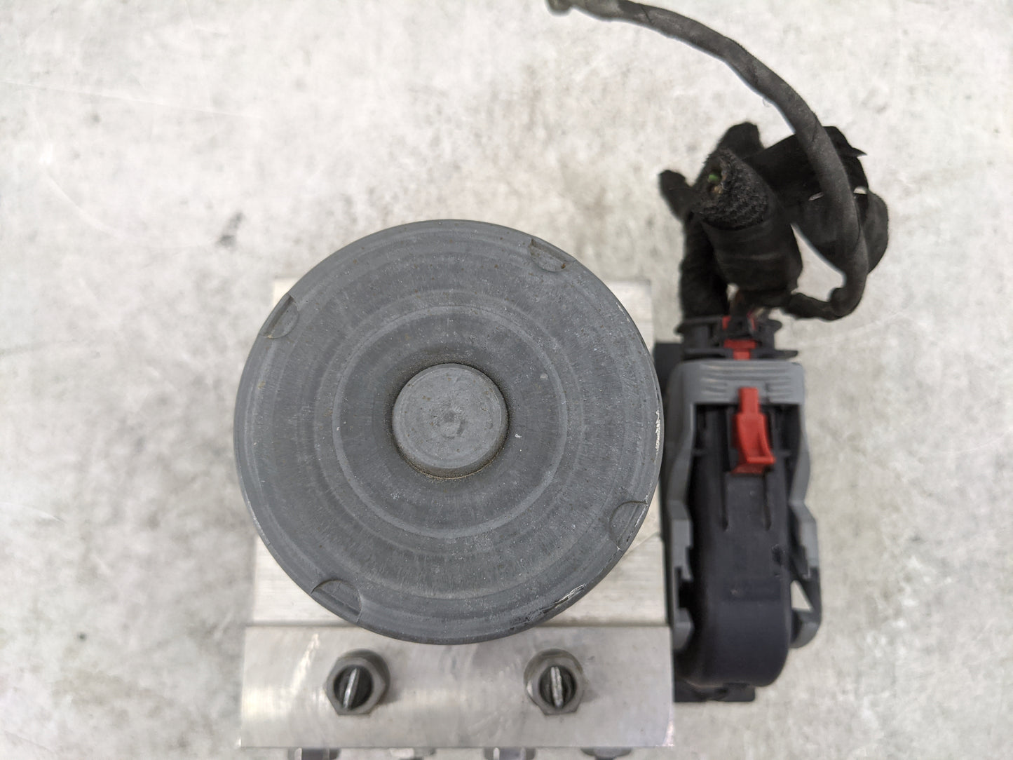 2013 Audi A4 ABS Pump Control Module Replacement P/N:8K0907379CH 0265239348, 8K0614517GH, 0265952062 Fits OEM Used Auto Part