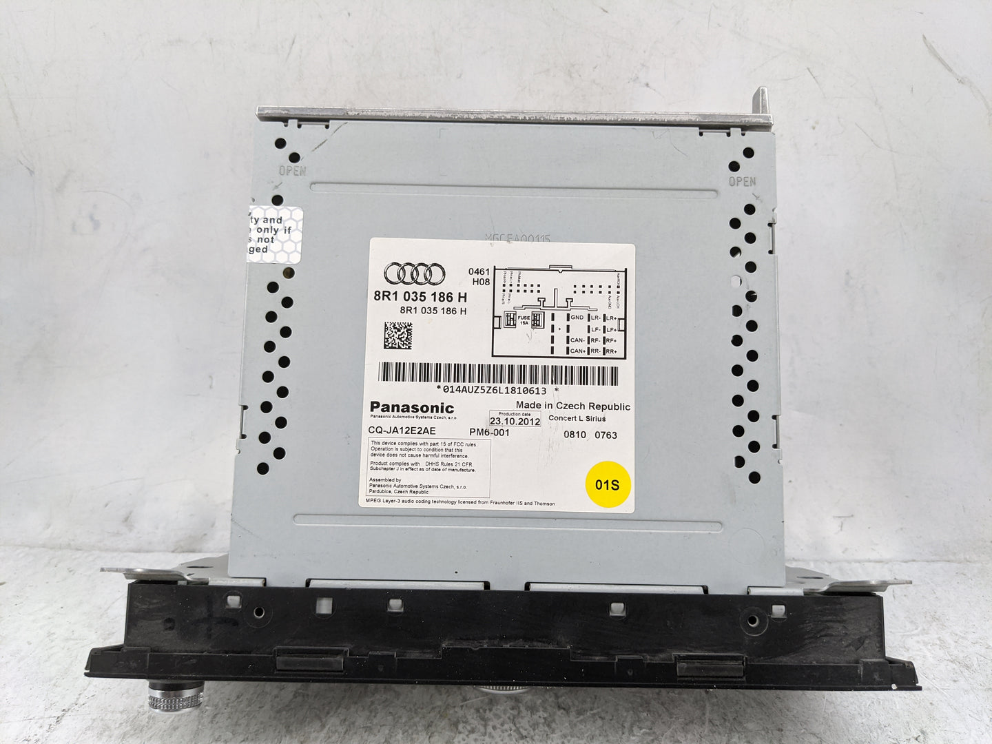 2013 Audi A4 Radio AM FM Cd Player Receiver Replacement P/N:8R1035186H CQ-JA12E2AE Fits Fits 2014 2015 2016 OEM Used Auto Pa
